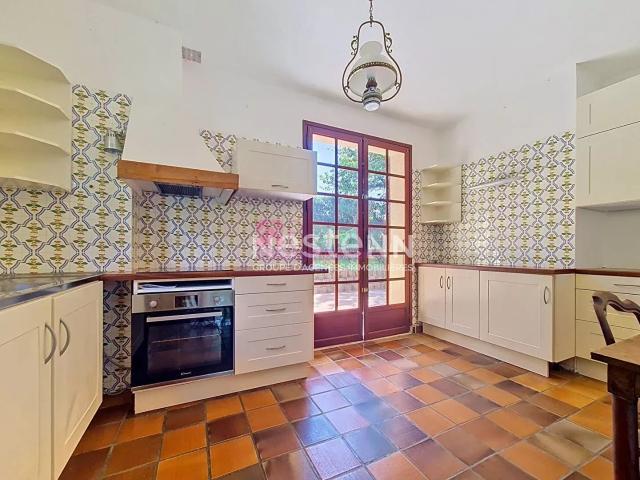 A VENDRE AUREVILLE Maison T5 de 133m² habitables, sous sol d