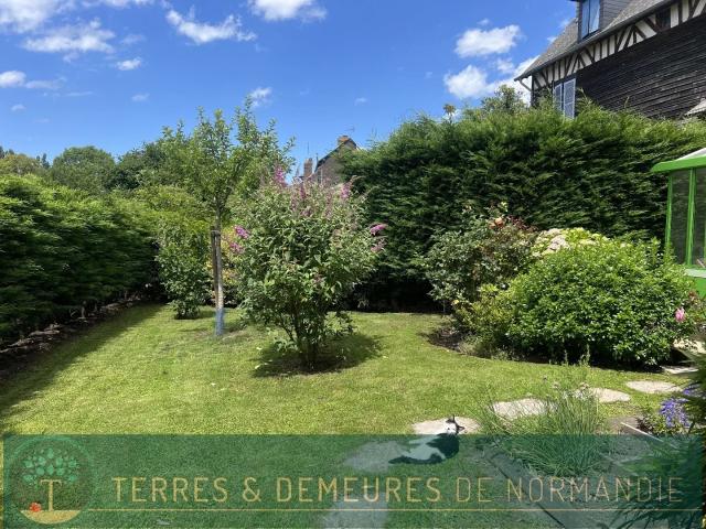 A vendre Authentique maison de caractère en plein centre de co