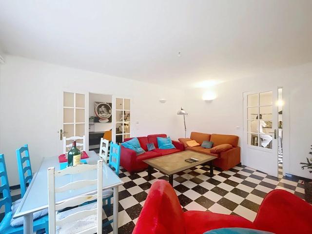 A VENDRE AVIGNON 84000 à 300M DES REMPARTS: charmante maison