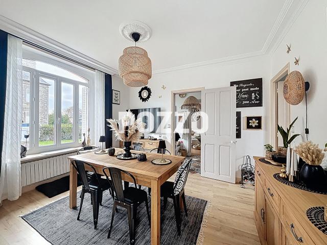 A Vendre Barenton Maison 7 pièce s 149.35 m2 Centre bourg Travaux récent Proximité des services Idéal chambres d'hôtes