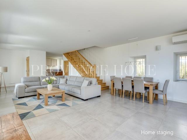 A Vendre Bastide De Caractère Sur 5Ha Lacoste Bonnieux Luber. 350m² Lacoste