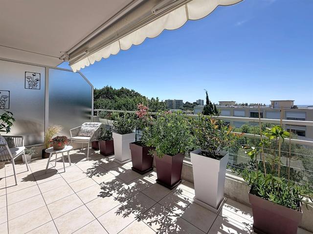 A vendre, beau 2 Pièces de 41m2 avec terrasse ensoleillée à. 41m² Antibes