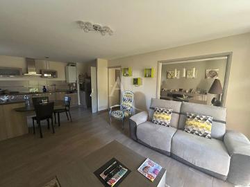 À vendre ! Bel appartement T4 entièrement rénové, proche du parc de la Chézine
