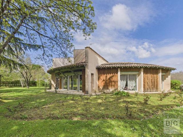 A vendre belle maison d'architecte atypique et lumineuse 165m² Lamonzie Saint Martin