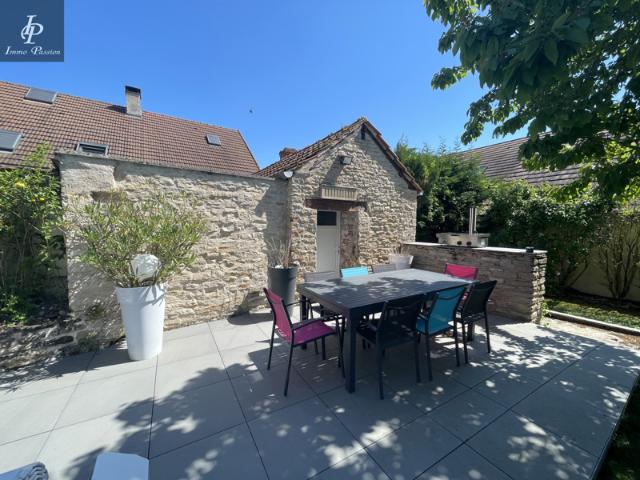 A vendre à Savigny le Sec 20mn DIJON NORD belle maison de 1