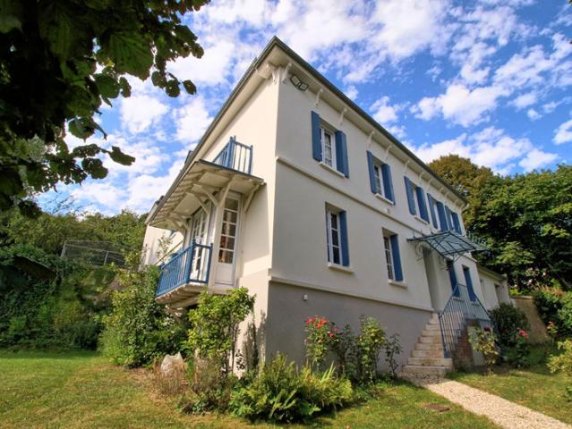 A VENDRE BELLE PROPRIETE FAMILIALE 10MIN DE LA GARE