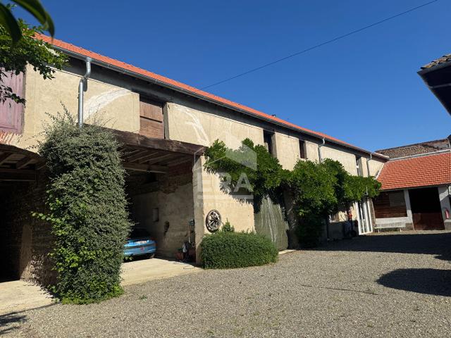 A vendre Bien d'exception en plein coeur de Vic en Bigorre