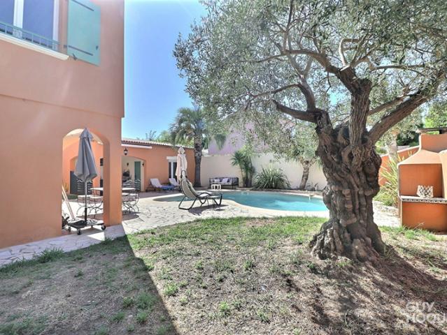 À VENDRE BIEN RARE À LATTES ÉLÉGANTE VILLA FAMILIALE DE ST