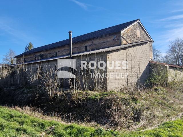 A VENDRE, Causse du Larzac, ancien corps de ferme à rénover sur terrain