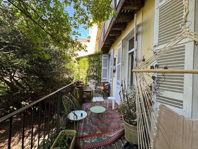 A vendre, centre ville de Perigueux 24000, belle maison bourgeoise type 9 avec jardin