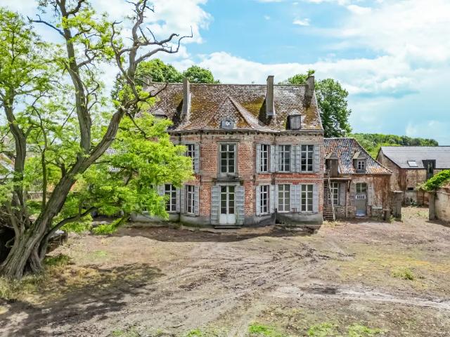 à vendre Château Vellereille le Sec Avenue des tilleuls 2