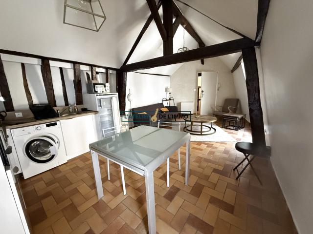 À Vendre Charmant 2 Pièces en Plein Cœur du Centre Ville d’Auxerre