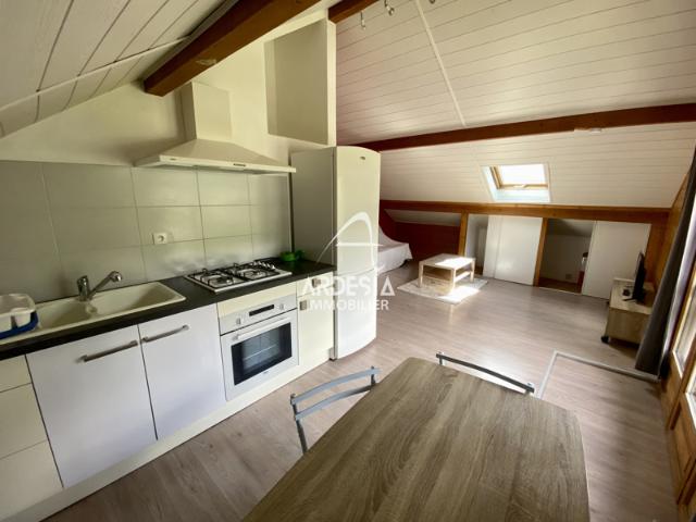 À Vendre: Charmant T2 avec Jardin à Saint Julien Mont Denis