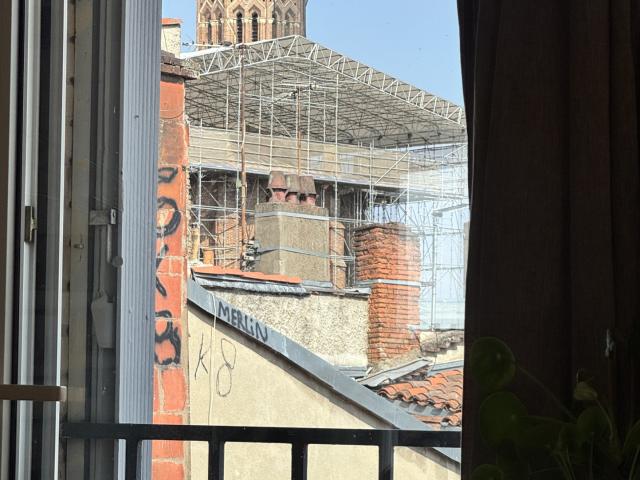 À vendre Charmant T2 de 51m2 de caractère au cœur de Toulouse, à deux pas du Capitole