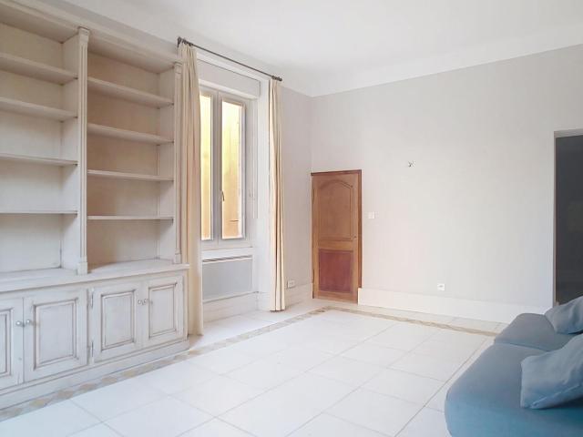 À vendre: Charmant appartement T2 au coeur de Carpentras 52m² Carpentras