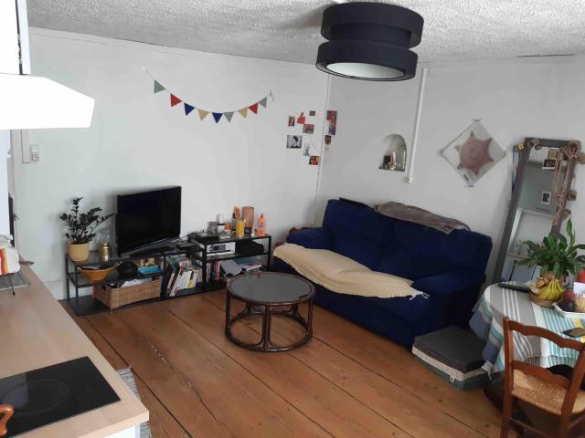 A VENDRE ! Charmant appartement situé a proximité de la place Broglie