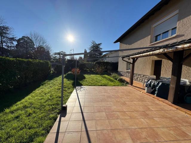 À vendre: Charmant pavillon avec jardin clos et grand garag. 83m² Léojac