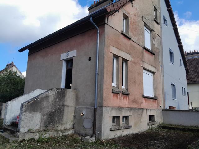 À vendre charmante maison mitoyenne 5 pièces de 107 m2 + sou