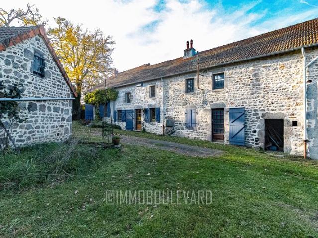 À vendre: Charmante maison à Le Quartier, Auvergne