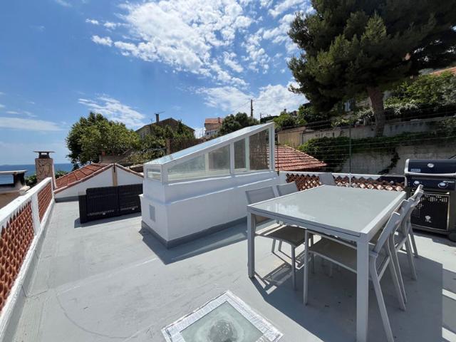À VENDRE Charmante maison à L'Estaque avec vue mer exceptionnelle
