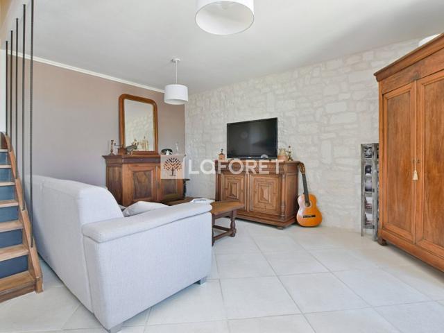 À vendre, charmante maison charentaise à FLOIRAC 17120, 3. 75m² Floirac