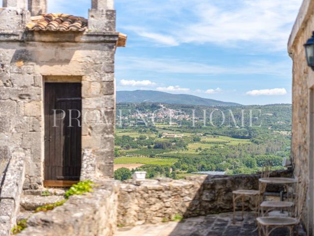 A Vendre Charmante Maison De Village Avec Vue Panoramique Su. 174m² Lacoste