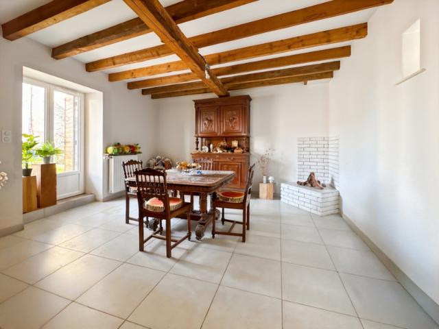 À VENDRE Charmante maison rénovée à Saint Germain 62 m2