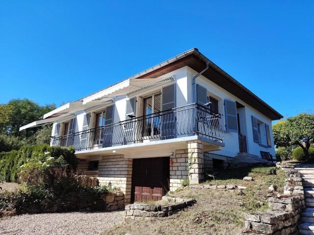 À vendre: Charmante villa avec magnifique vue dans les Vosg. 104m² Châtillon sur Saône