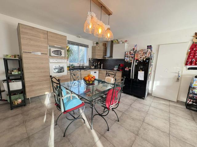 A VENDRE Charmante Villa Récente 2019 à Mas Thibert Arles