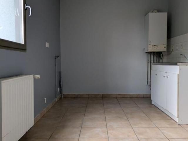 A VENDRE COLOMBIER MAISON T4 86M² GARAGE BEAU JARDIN CLOS 89.000 Pas de frais d'agence