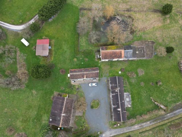 À Vendre: Corps de ferme avec potentiel locatif au Petit Pressigny