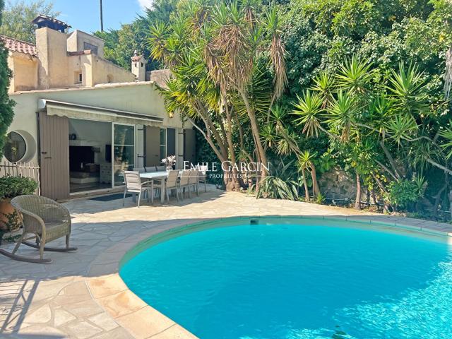 A vendre, Côte d'Azur, Cannes Californie, ancien moulin réno. 195m² Cannes