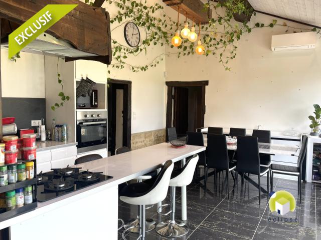 A vendre CUET MONTREVEL EN BRESSE Maison mitoyenne 4 Chambres 170 m2 Hab. + jardin