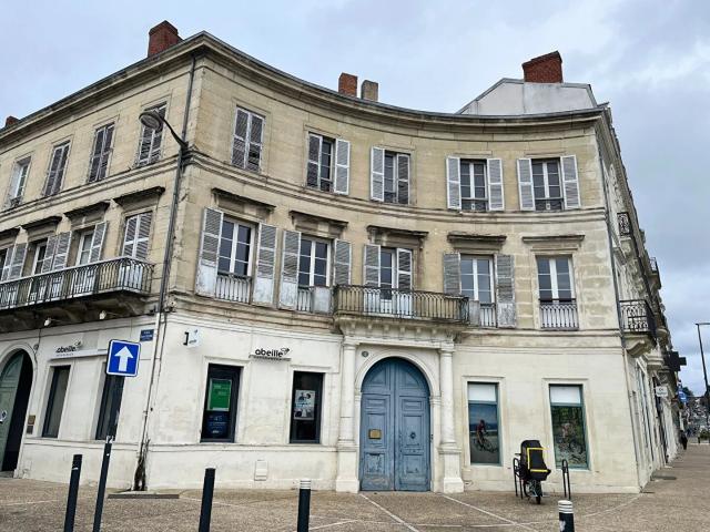 A vendre dans l'Hyper centre ville 3 lots d'habitation et 3 lots
