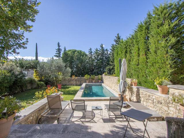 A vendre, Demeure de caractère au coeur du village, 210m² Saint Paul Trois Châteaux