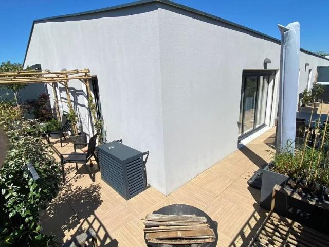 A vendre dernier étage avec climatisation et 50 m2 de terras. 81m² Bordeaux