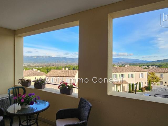 À vendre deux pièces lumineux sur le Domaine de Pont Royal