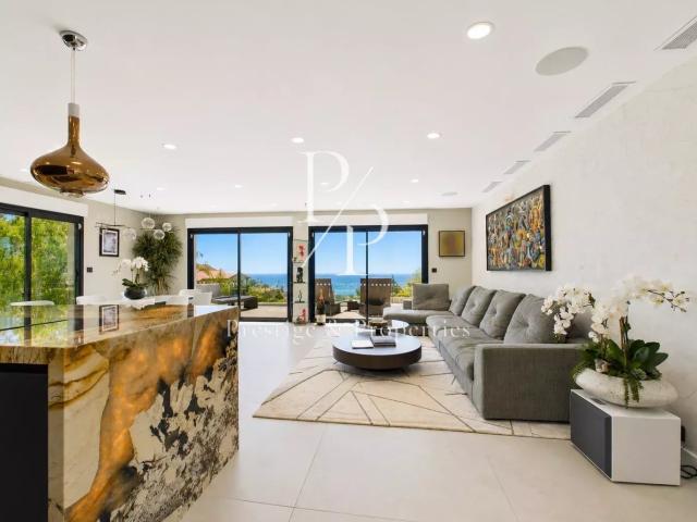 A vendre Domaine privé Villa 4 chambres en suite Vue m. 240m² Cannes