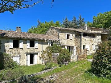 A vendre, Drôme Provençale, Authentique Ferme du XVIIIème à. 380m² Rochefort en Valdaine