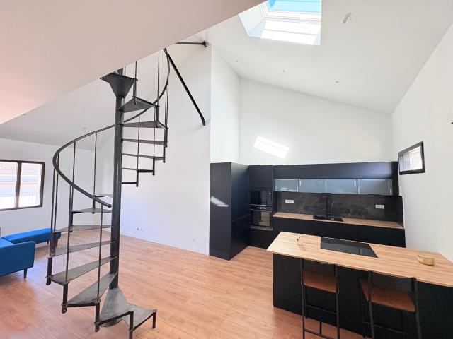 A VENDRE Duplex 110 m2 dernier étage Résidence sécurisée Amboise