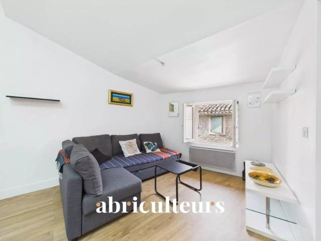 À vendre – Duplex T2/3 en dernier étage – Centre de Lambesc