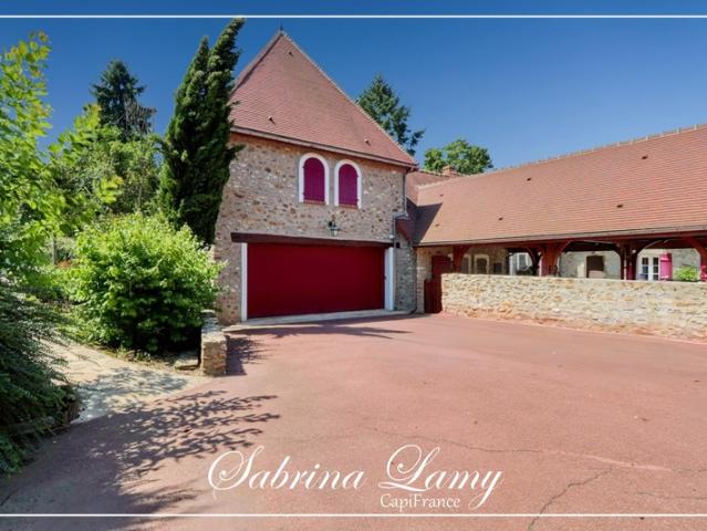 ✨ À Vendre: Élégante Propriété de Prestige en Pierre Meulière 214 m² sur 2508 m² de Terrain 5 chambres✨