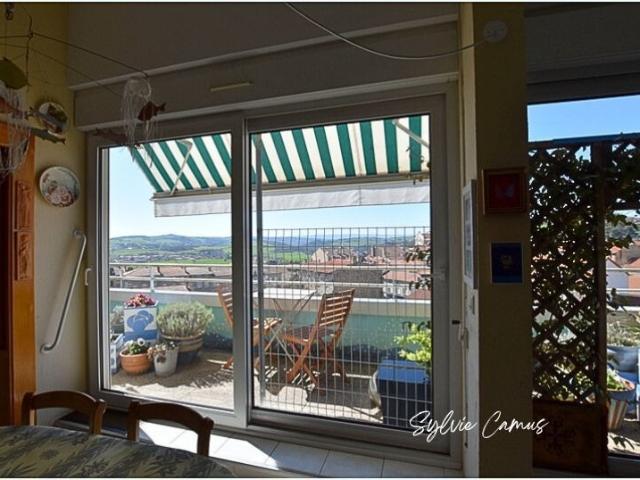 VIAGER OCCUPÉ – OPPORTUNITÉ RARE AVEC VUE PANORAMIQUE + FAIBLE RENTE