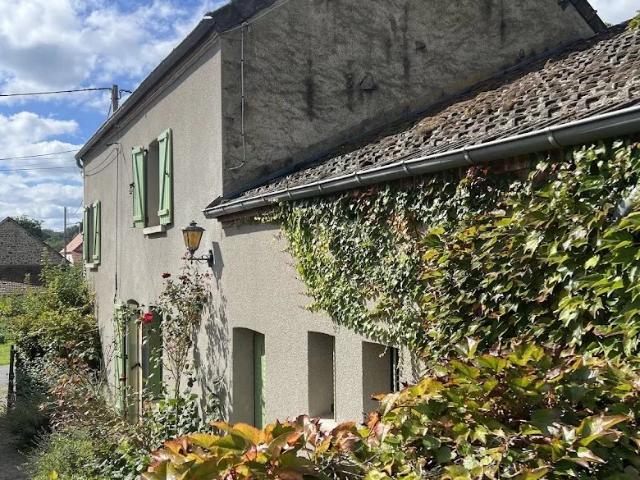 À vendre en Creuse, une maison, dépendance et 1880 m²