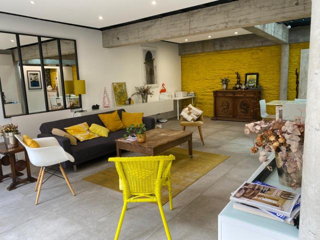 A VENDRE EN EXCLUSIVITÉ Loft d'artiste — T6 — ~150 m2 au sol — Rennes Centre Mabilais · Sans travaux · Garage privatif