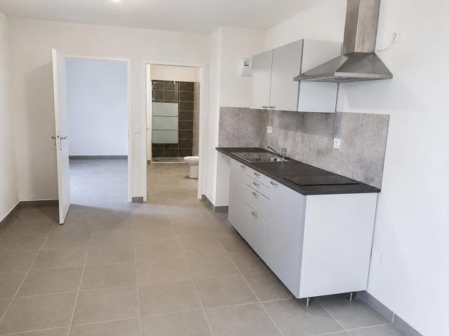 A VENDRE EN EXCLUSIVITE T2 DE 50 M2 ENVIRON AVEC TERRASSE AVEC 2 PLACES DE PARKINGS PRIVATIF