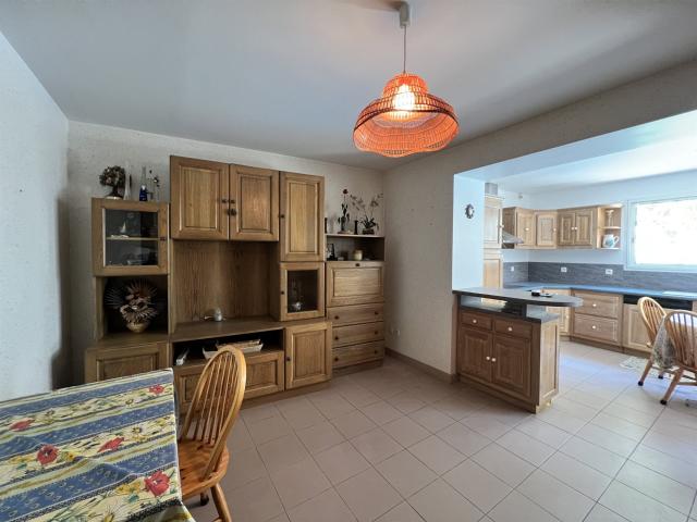 A Vendre En Exclusivite A Cruzy Maison D'environ 175 M2 Avec. 175m² Cruzy