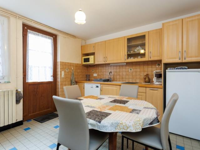 À vendre en exclusivité – Fermette avec nombreuses dépendances et vue dégagée à Saint Agnan 10 min de Digoin 71