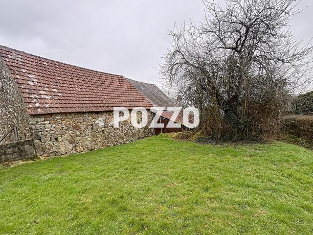 A vendre en exclusivité grange à Sottevast 2 pièces 80 m2