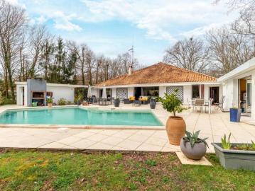 A Vendre En Exclusivité Maison/Villa D'Architecte Avec Piscine Sans TravauxAux Portes De Bordeaux